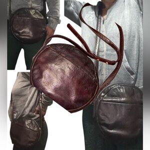 Baggu Round Circle Leather Crossbody Classic Minimal Purse
